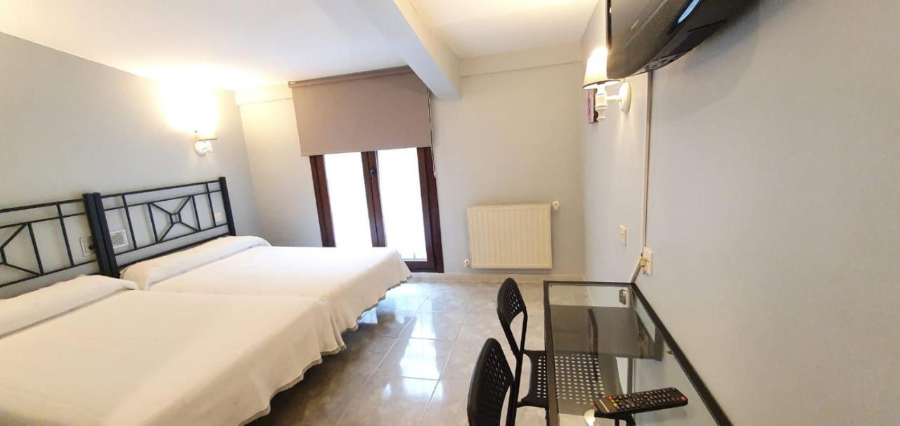 Hotel La Quinta Cue Dış mekan fotoğraf